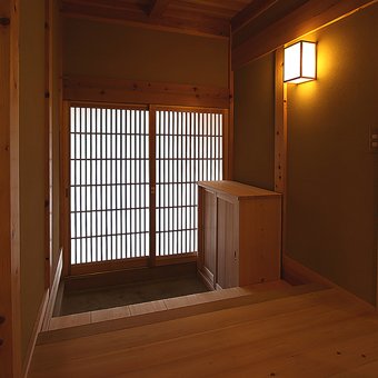 日本家屋の玄関内部