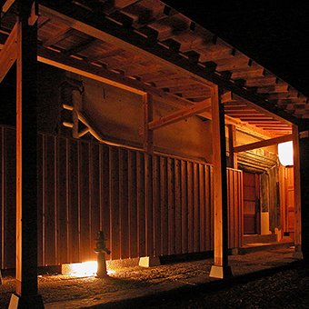 土蔵の浴室外部アプローチ